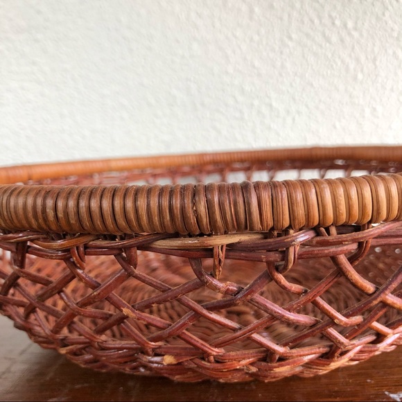 round wicker basket with small handles - Picture 9 of 10